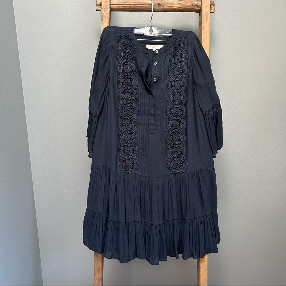 Woman’s LOFT size 2 navy blue flounce dress
